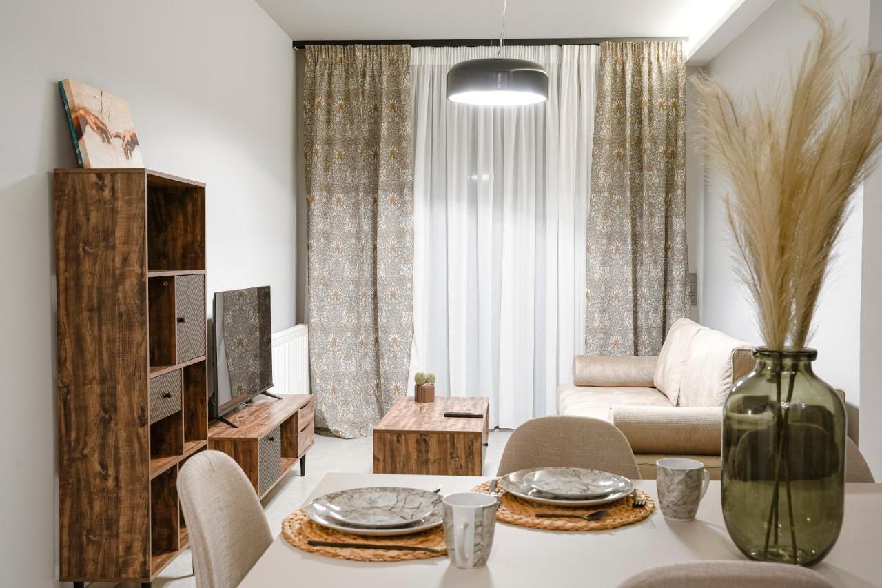 Quattro Luxury Apartments Trikala  Bagian luar foto